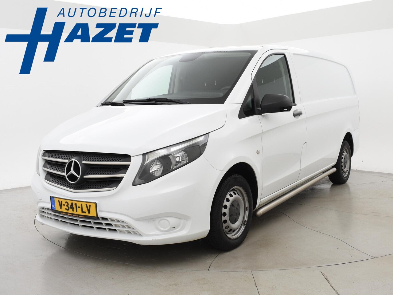 Mercedes-Benz Vito - 111 CDI LANG BESTELAUTO VAN HET JAAR EDITIE + TREKHAAK / CRUISE / SIDEBARS - AutoWereld.nl