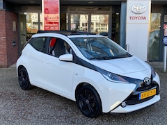 Toyota Aygo X - X-WAVE CABRIO 5-DEURS AIRCO CAMERA LM-VELGEN AUDIO-STUURWIELBEDIENING NL-AUTO