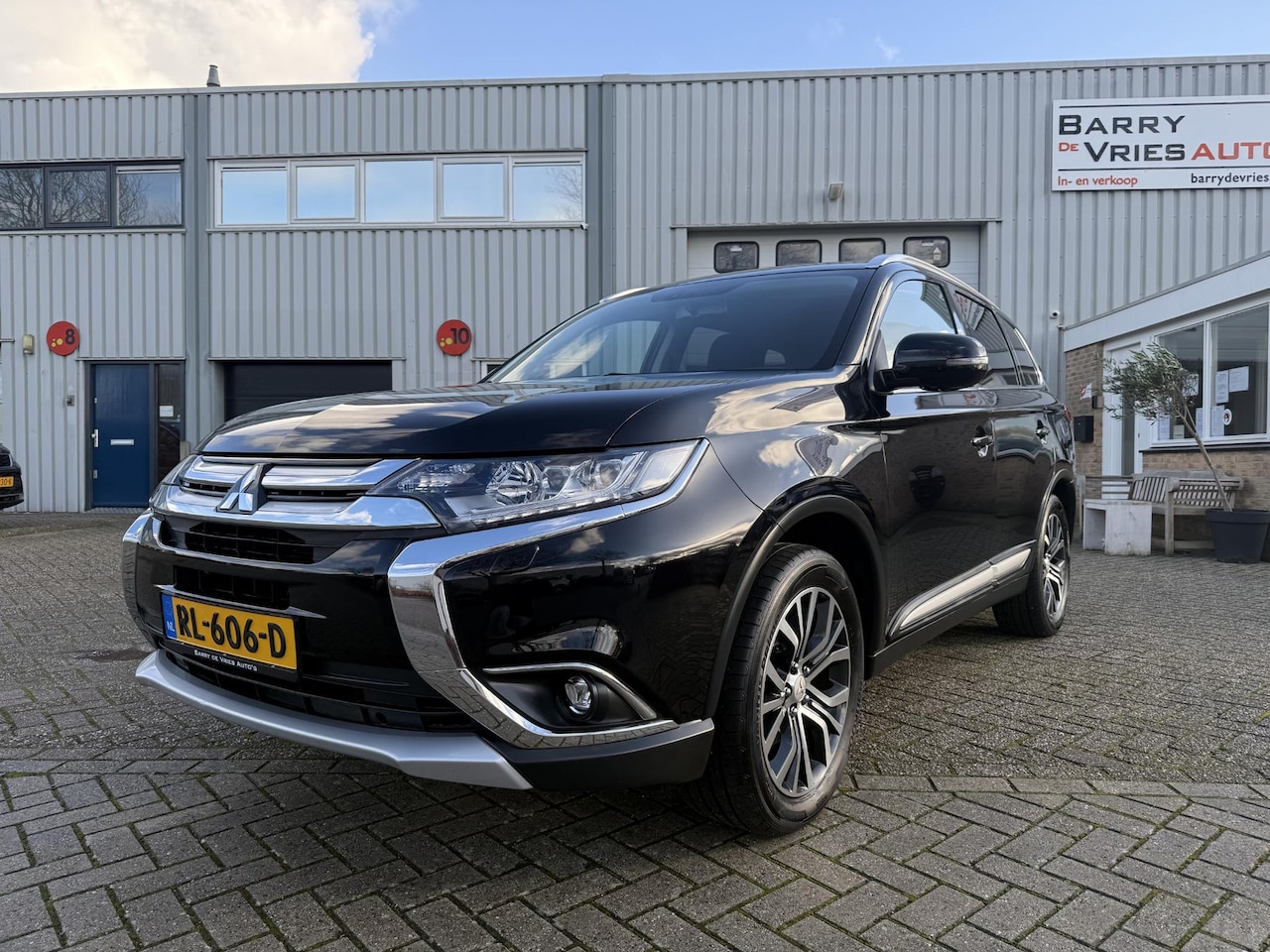 Mitsubishi Outlander - 2.0 Connect Pro | Stuurwiel verwarming | Apple Carplay | - AutoWereld.nl