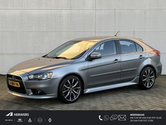 Mitsubishi Lancer Sportback - 1.6 Limited Edition / Trekhaak / 18"Lichtmetalen velgen / All Season banden / Parkeersenso