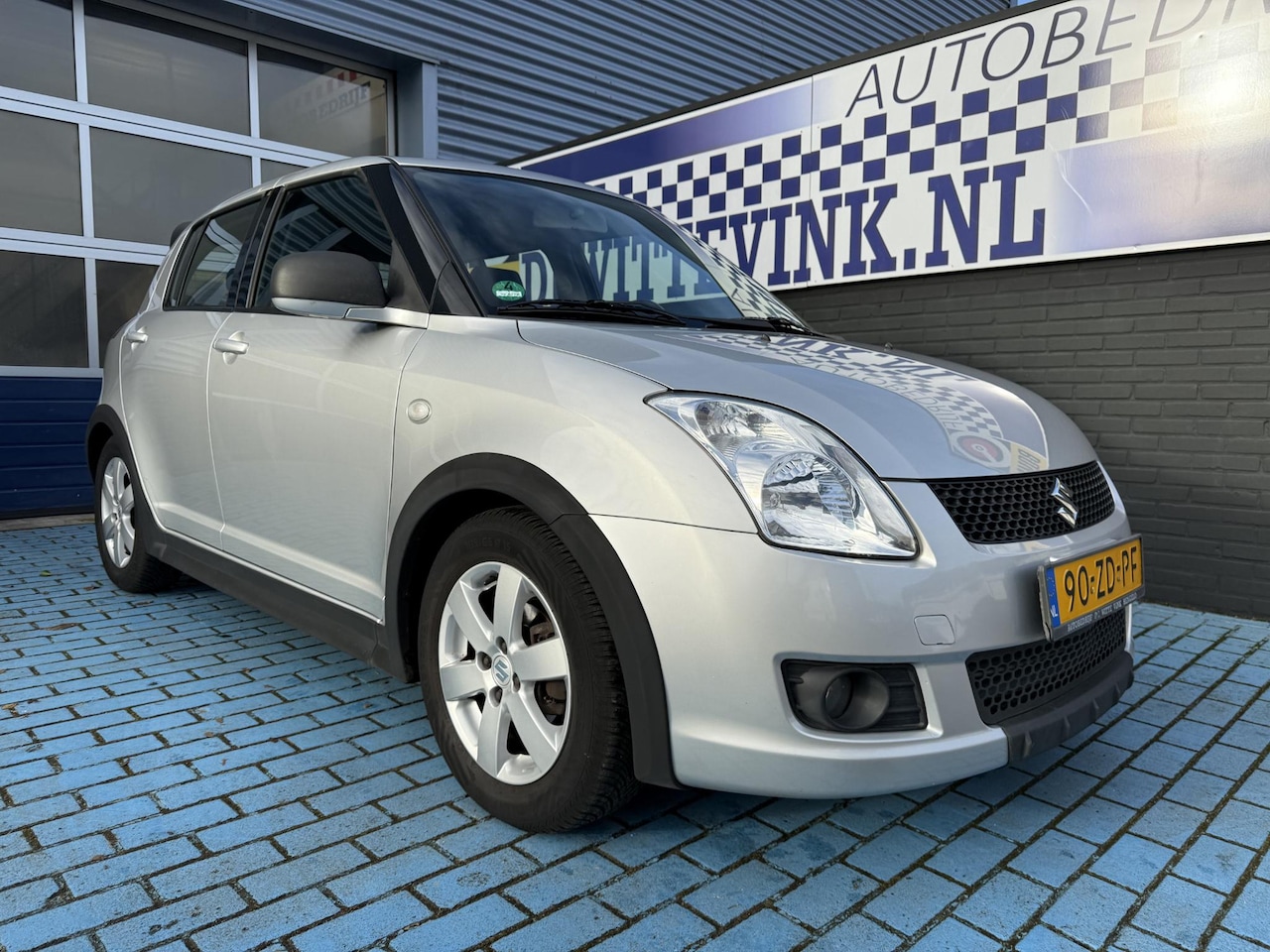 Suzuki Swift - 1.3 5DRS AIRCO ELEKTR RAMEN ALL SEASON - AutoWereld.nl