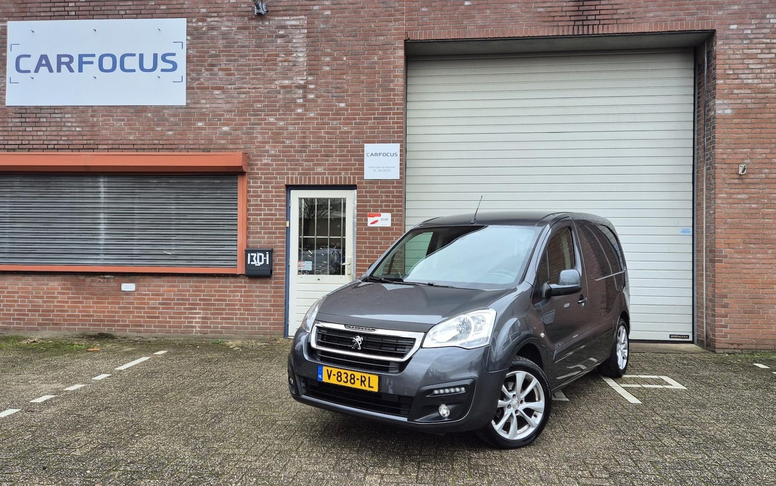 Peugeot Partner - 120 1.6 BlueHDi 100 L1 Premium Pack S&S Cruise NAP Apple Carplay Navi APK - AutoWereld.nl