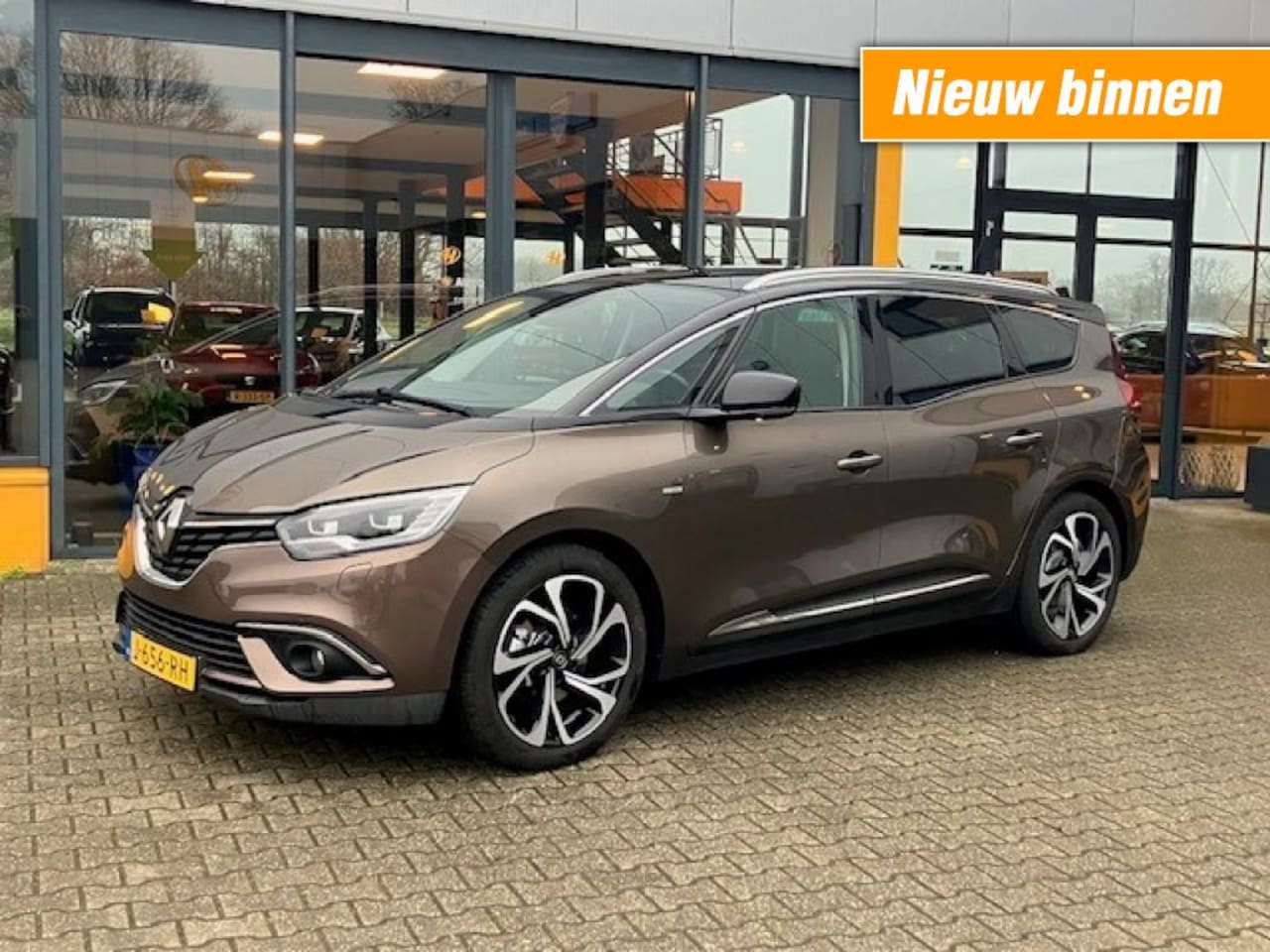 Renault Grand Scénic - 1.3 TCe EDC Bose -  7 persoons - Navi - camera - pan dak -head u - AutoWereld.nl