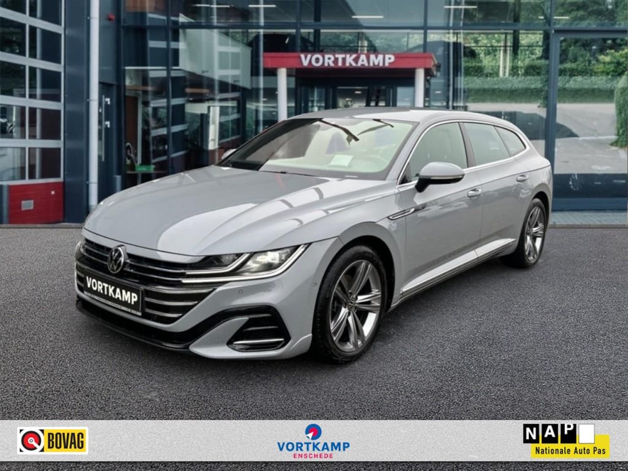 Volkswagen Arteon - 2.0 TDI DSG R-LINE TREKHAAK/CAMERA/HUD/CARPLAY/NAVI/ACC/STOELVER - AutoWereld.nl