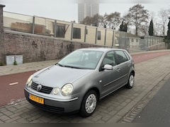 Volkswagen Polo - 1.4-16V Athene