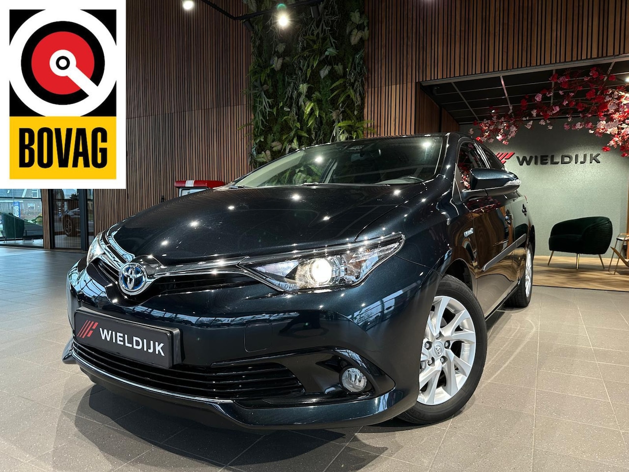 Toyota Auris - 1.8 Hybrid Dynamic 1.8 Hybrid Dynamic - AutoWereld.nl