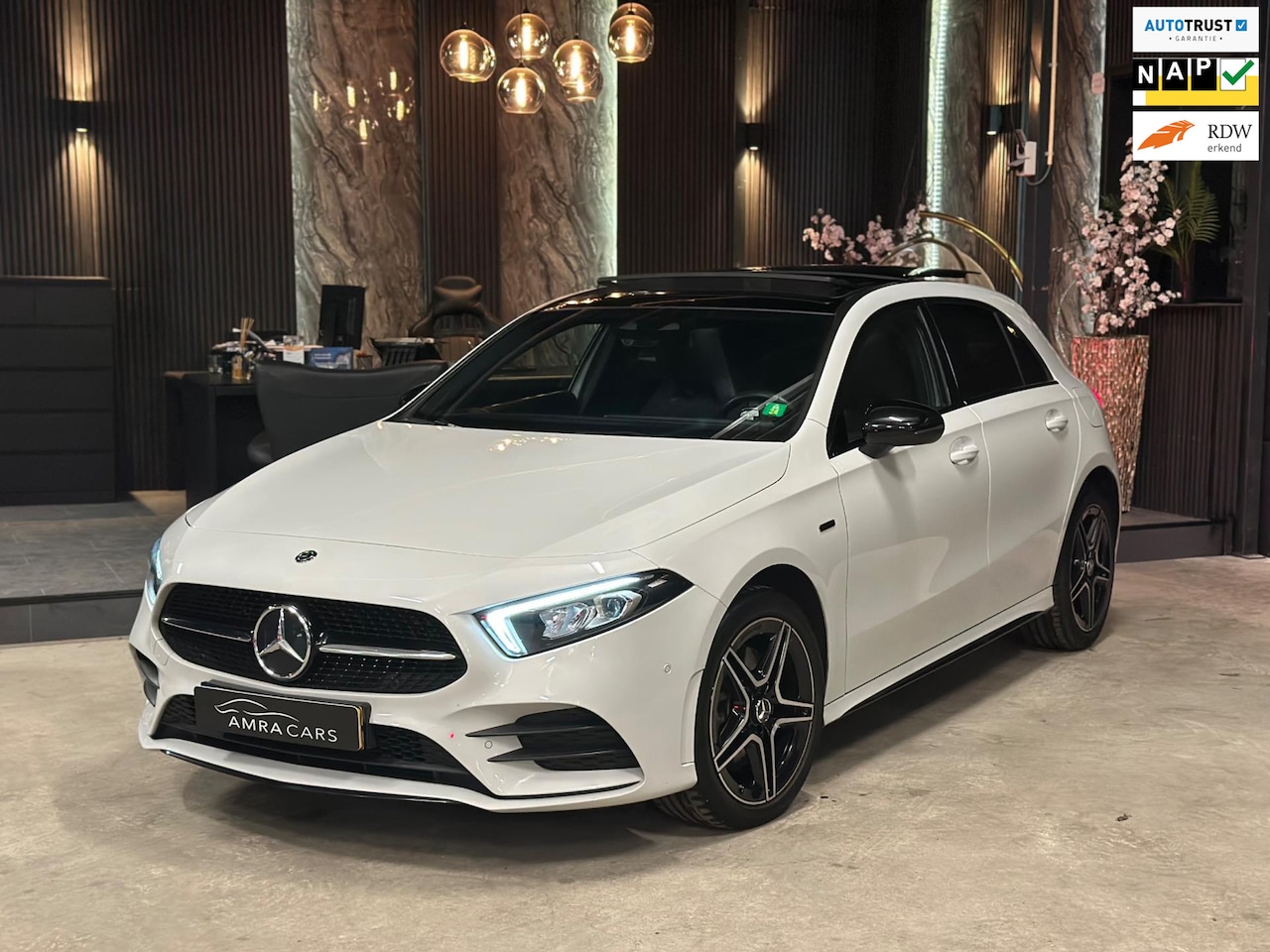 Mercedes-Benz A-klasse - 250 e|AMG|PANO|SFEER|BOMVOL! - AutoWereld.nl