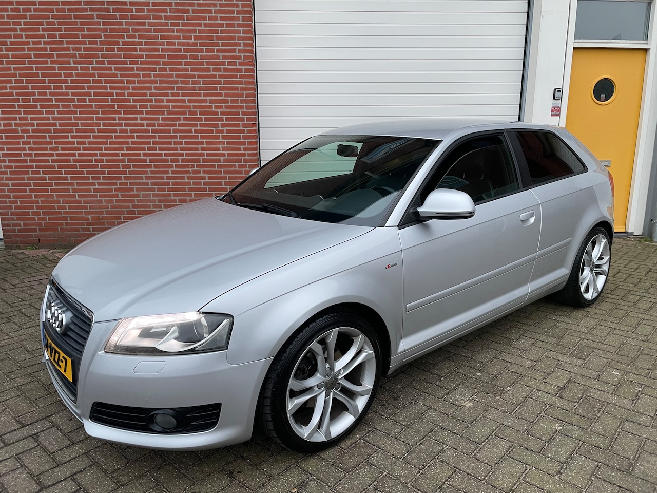 Audi A3 Sportback - 1.6 TDI Attraction - AutoWereld.nl