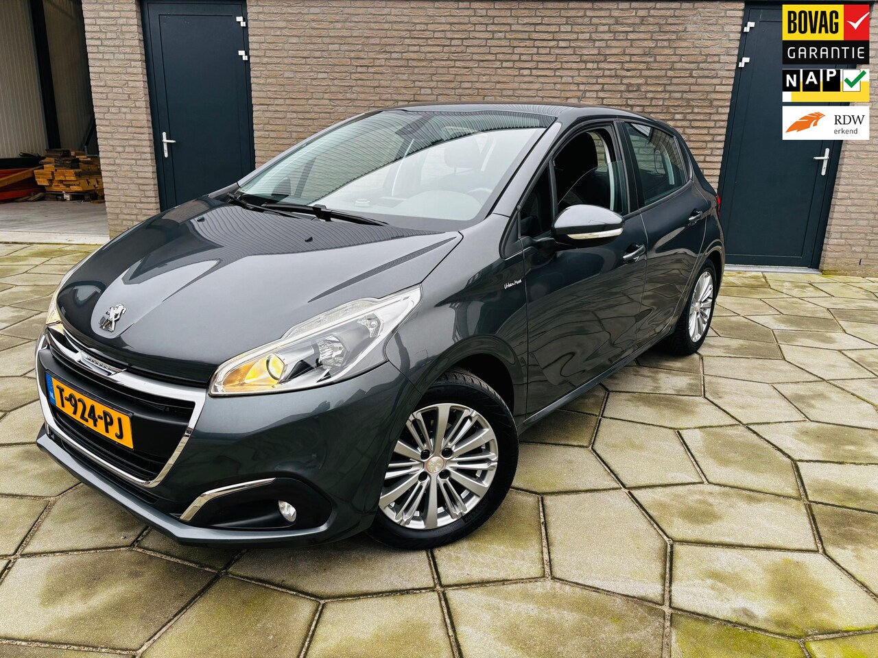 Peugeot 208 - 1.0 PureTech Access| 5 Drs |Airco|park. sensor.| stoelverwarming|lichtmetalen velgen - AutoWereld.nl