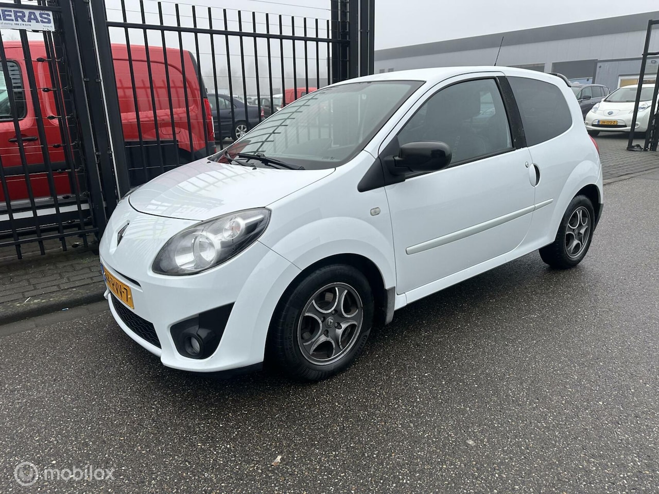 Renault Twingo - 1.2-16V Miss Sixty airco HANDEL EXPORT VASTE PRIJS - AutoWereld.nl