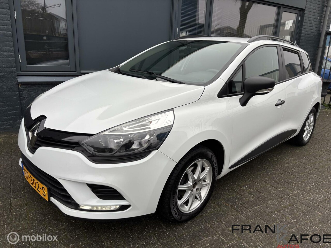 Renault Clio Estate - 0.9 TCe Life Airco Bl.tooth LMV Cruise - AutoWereld.nl