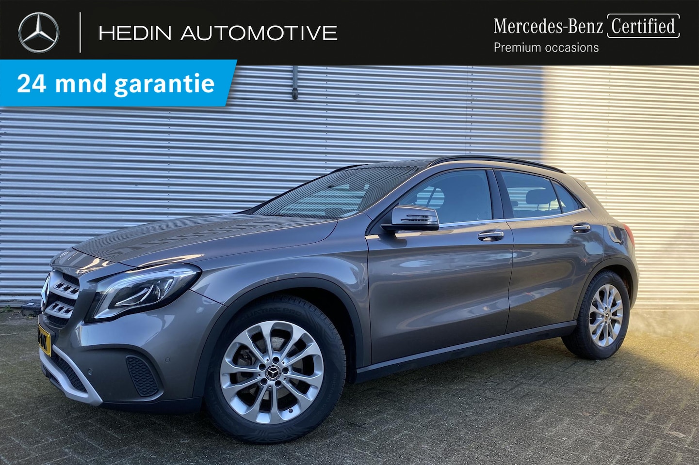 Mercedes-Benz GLA-Klasse - GLA 180 Automaat Business Solution Plus | Panoramadak | Keyless-Go | Stoelverwarming | Cam - AutoWereld.nl