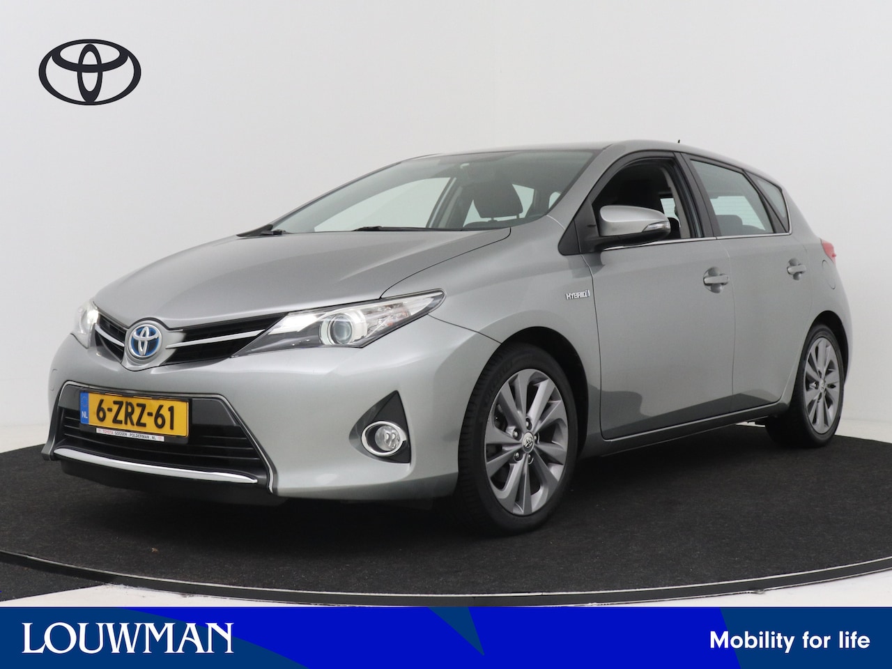 Toyota Auris - 1.8 Hybrid Aspiration Limited | Navigatie | Climate Control | Trekhaak | Cruise Control | - AutoWereld.nl