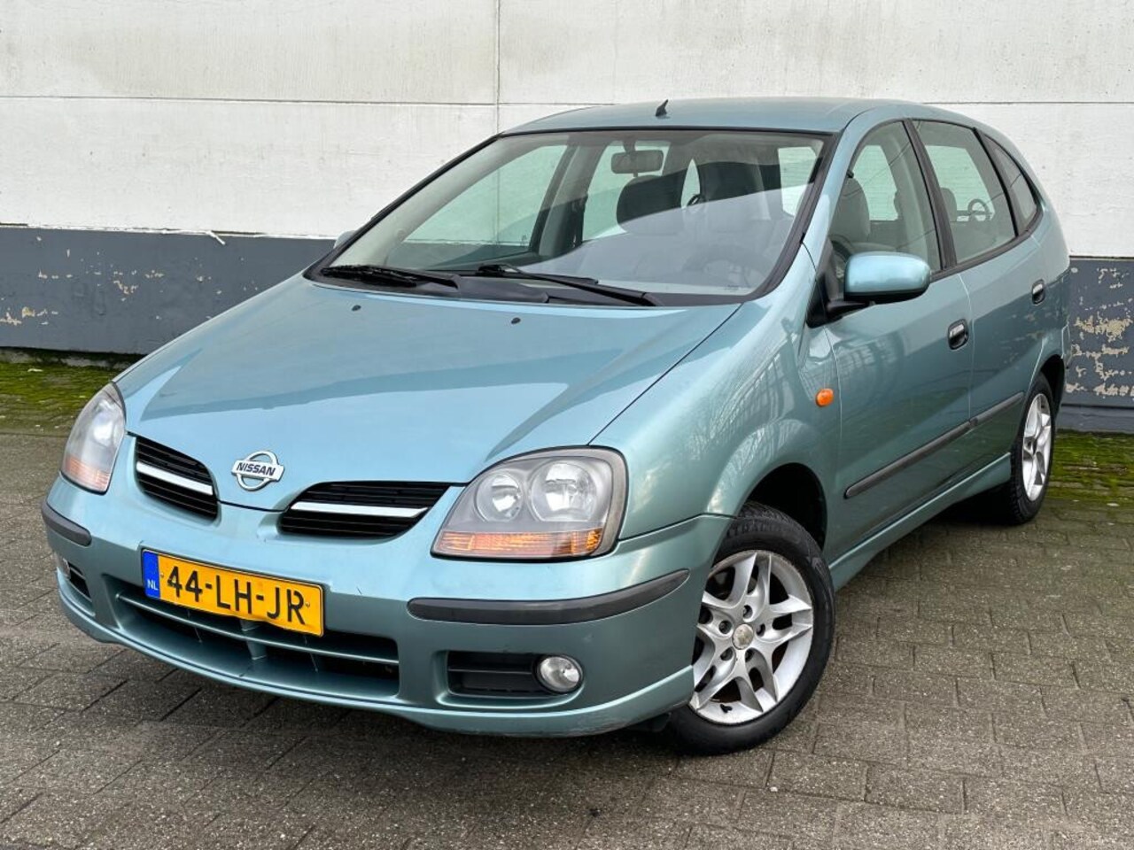 Nissan Almera Tino - 1.8 Ambience Airco Terkhaak Nwe Apk - AutoWereld.nl