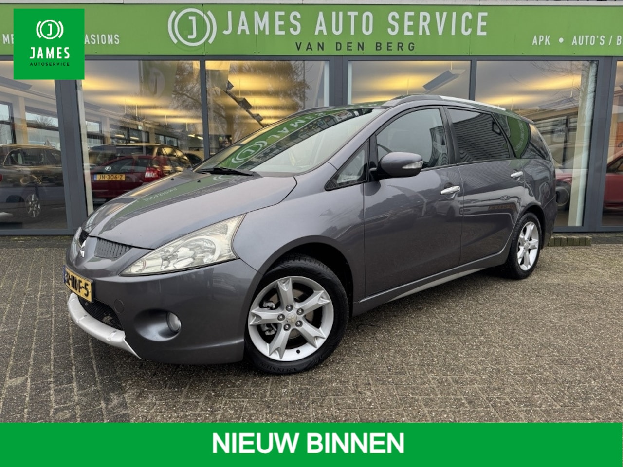 Mitsubishi Grandis - | 12 MDN APK | 2e EIGENAAR 2.4-16V InSport - AutoWereld.nl