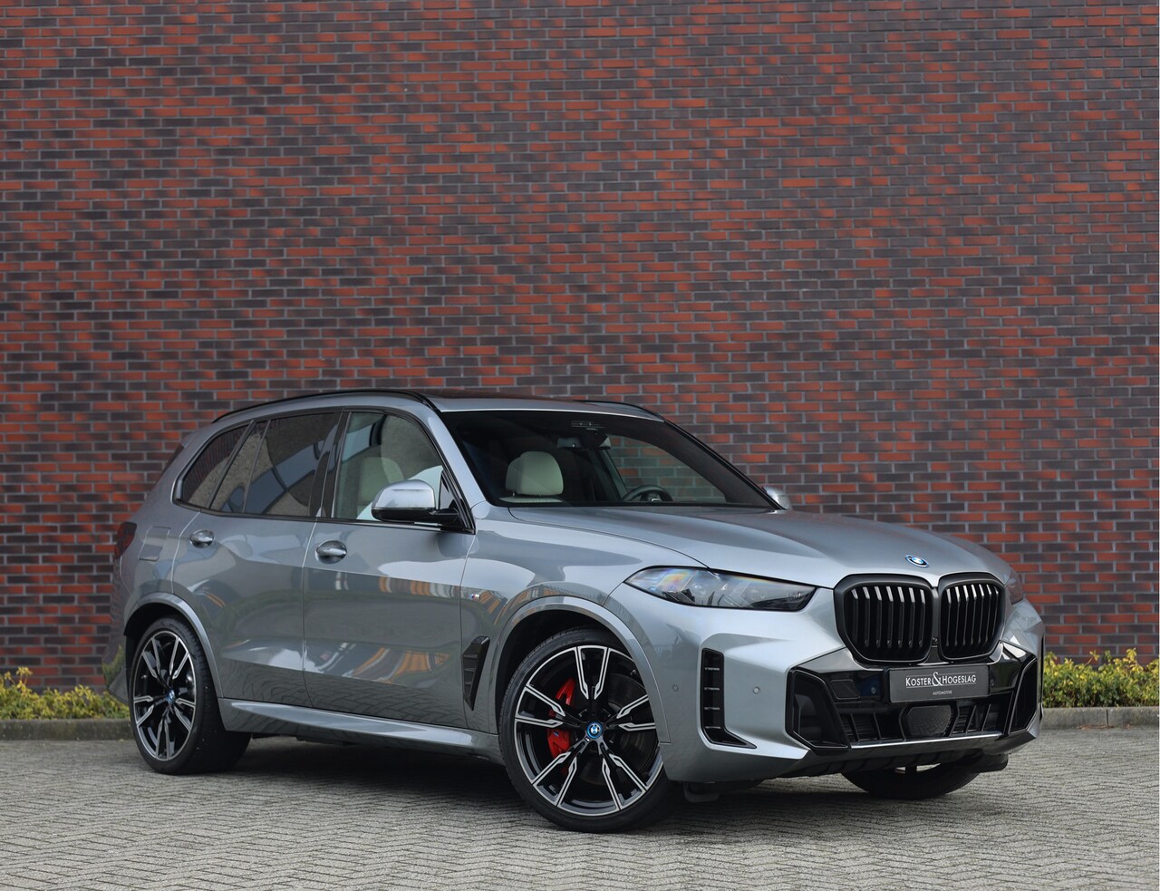 BMW X5 - 50e xDrive *Pano*HUD*Massage* - AutoWereld.nl