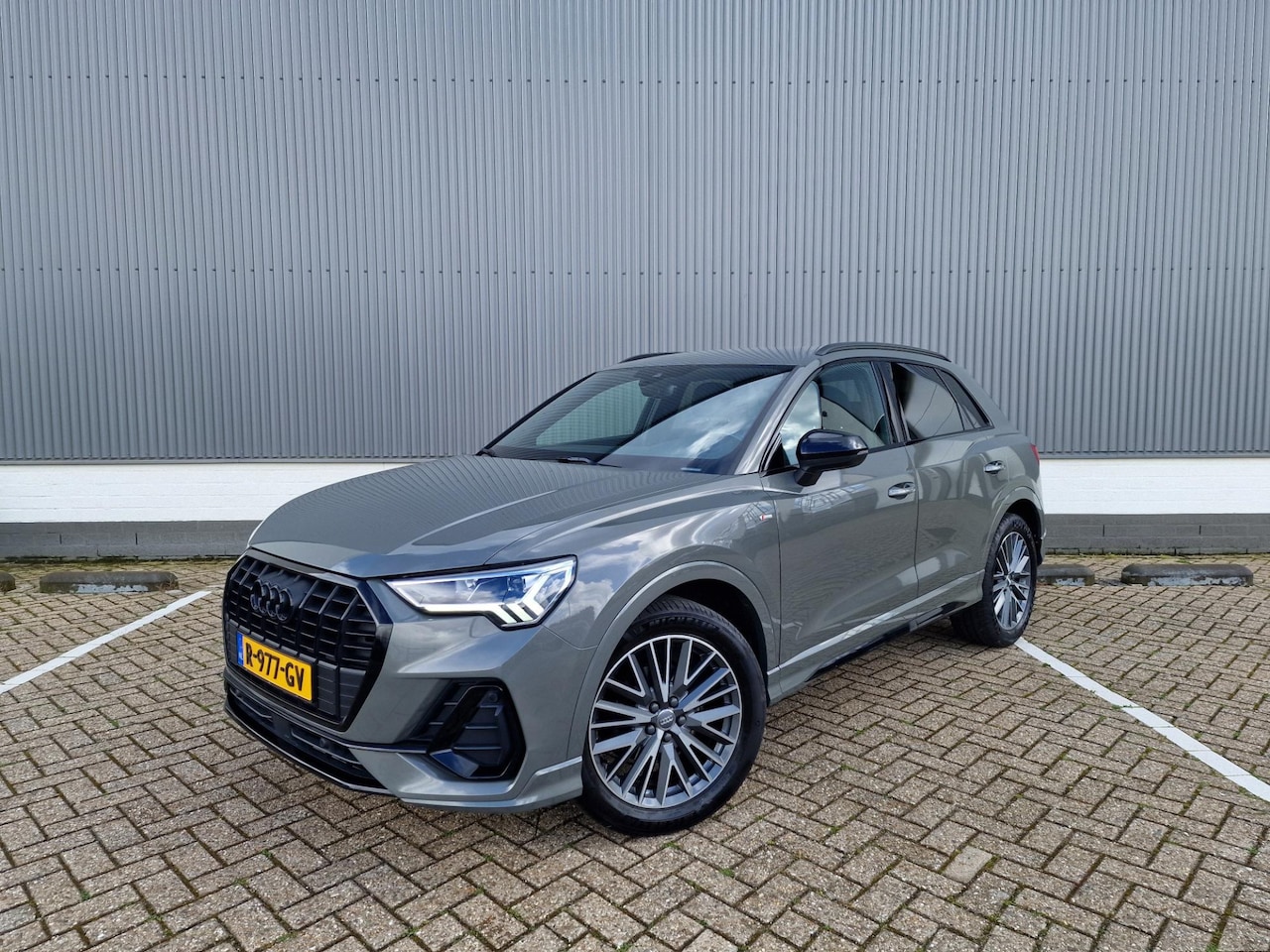 Audi Q3 - 35 TFSI S Line Pro Line Leder Sfeerverlichting Navi FA DHS LA MFS PDC - AutoWereld.nl