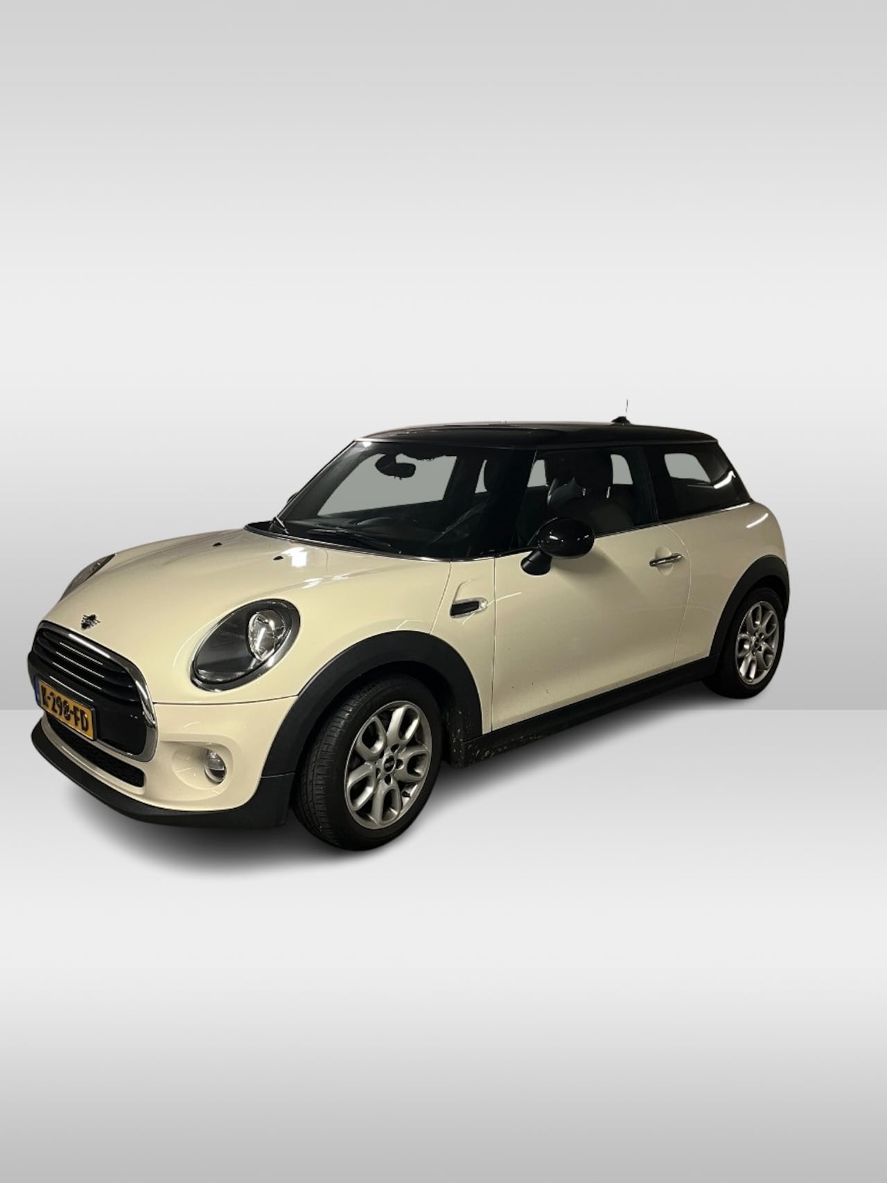 MINI Cooper - Mini 1.5 Chili | Navigatie | Airco | Cruise | Parkeersensoren | 17'' Lichtmetaal | Carplay - AutoWereld.nl