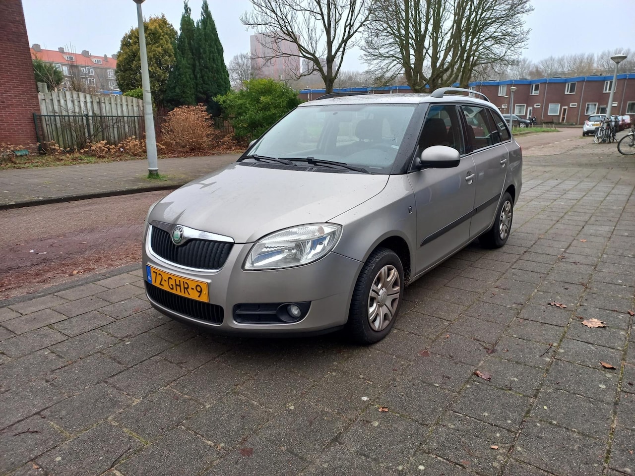 Skoda Fabia Combi - 1.6-16V AUTOMAAT Cruise Airco NW APK - AutoWereld.nl