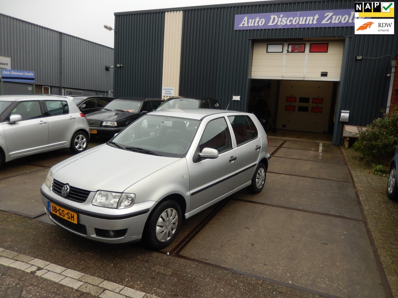 Volkswagen Polo - 1.4 Comfortline 1.4 Comfortline - AutoWereld.nl