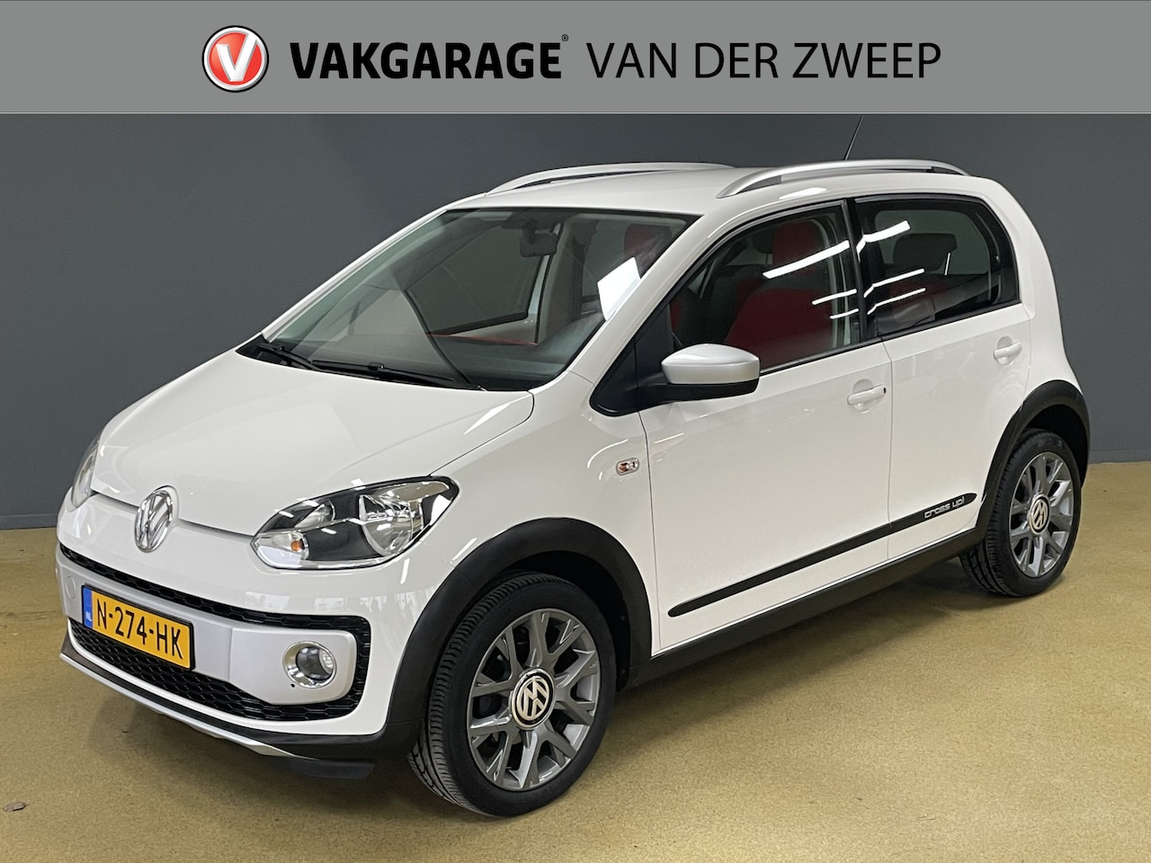 Volkswagen Up! - 1.0 cross up! BlueMotion | Airco | Volledig onderhouden - AutoWereld.nl