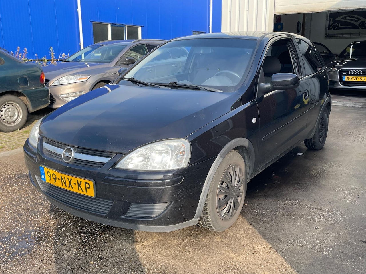 Opel Corsa - 1.2-16V Enjoy Lekke kop pakking Elek. ramen / Elek. spiegels / Airco / 3 drs. - AutoWereld.nl