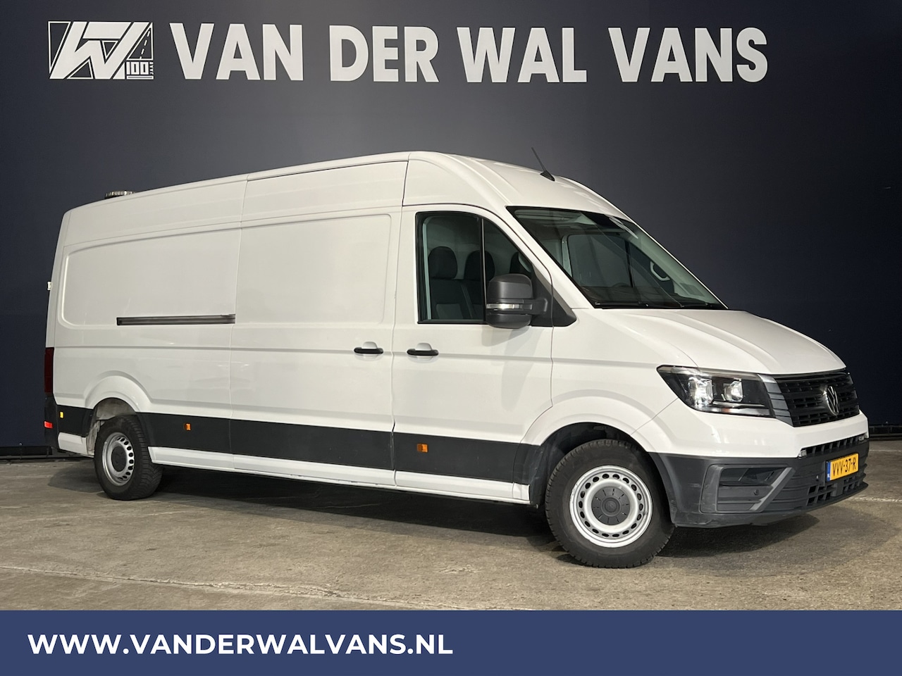 Volkswagen Crafter - 35 2.0 TDI 177pk **BPM VRIJ voor de Ondernemer** L4H3 L3H2 Euro6 Airco | 3500kg Trekhaak | - AutoWereld.nl