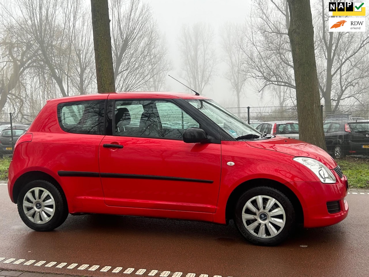 Suzuki Swift - 1.3 Base AIRCO!LAGEKM!APK! - AutoWereld.nl