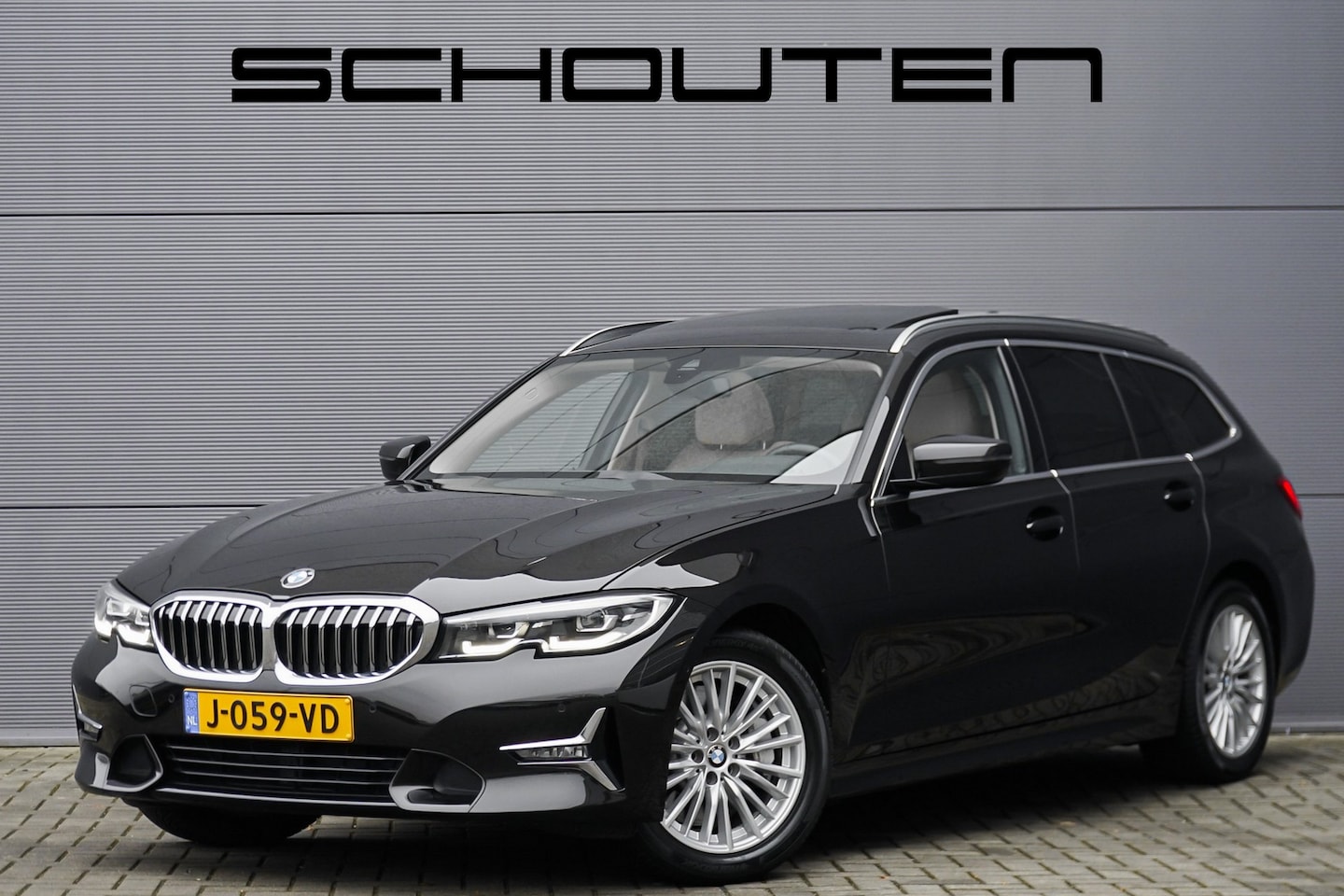 BMW 3-serie Touring - 330i Luxury Line Pano Leder Navi CarPlay Stoelverwarming - AutoWereld.nl