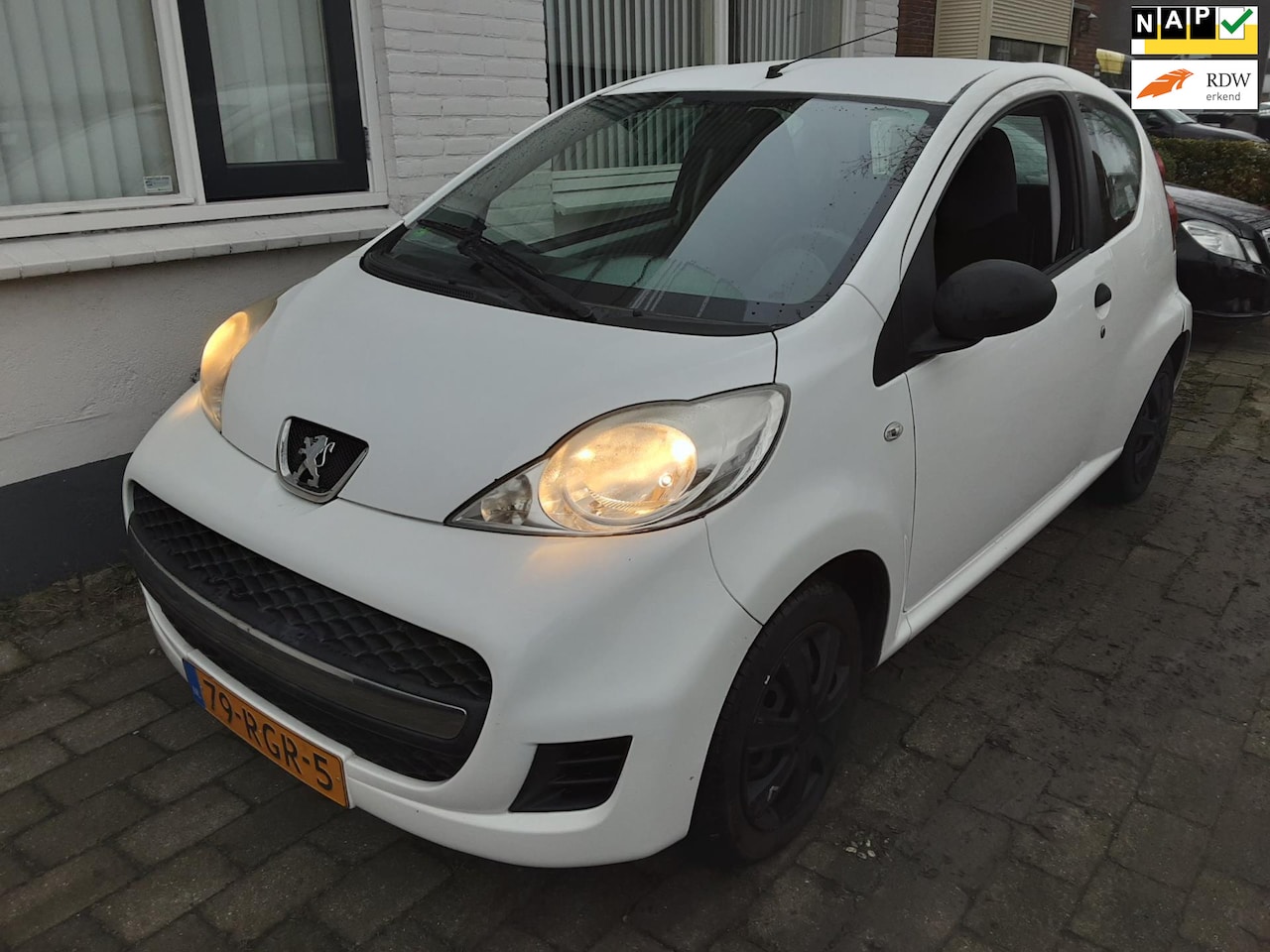 Peugeot 107 - 1.0-12V XR 1.0-12V XR - AutoWereld.nl