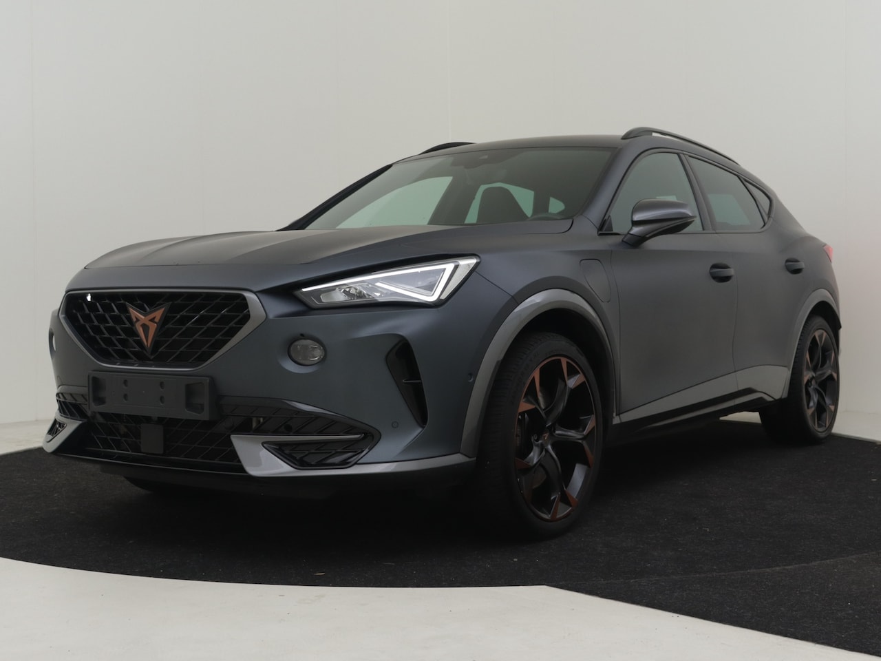 CUPRA Formentor - 1.4 e-Hybrid VZ Performance 204pk | Matte Lak | Elek. Stoelen | Ledere Bekleding | Stoel+s - AutoWereld.nl