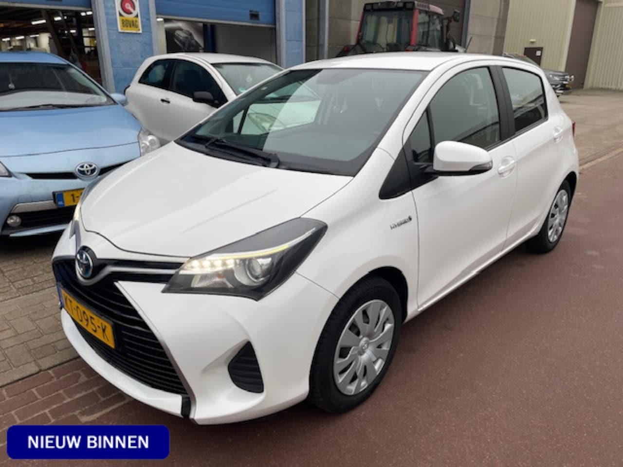 Toyota Yaris - 1.5 Hybrid Business Plus nov-2016 Navigatie NAP leuke uitvoering met een nieuwe APK (jan-2 - AutoWereld.nl