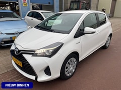 Toyota Yaris - 1.5 Hybrid Business Plus nov-2016 Navigatie NAP leuke uitvoering met een nieuwe APK (jan-2