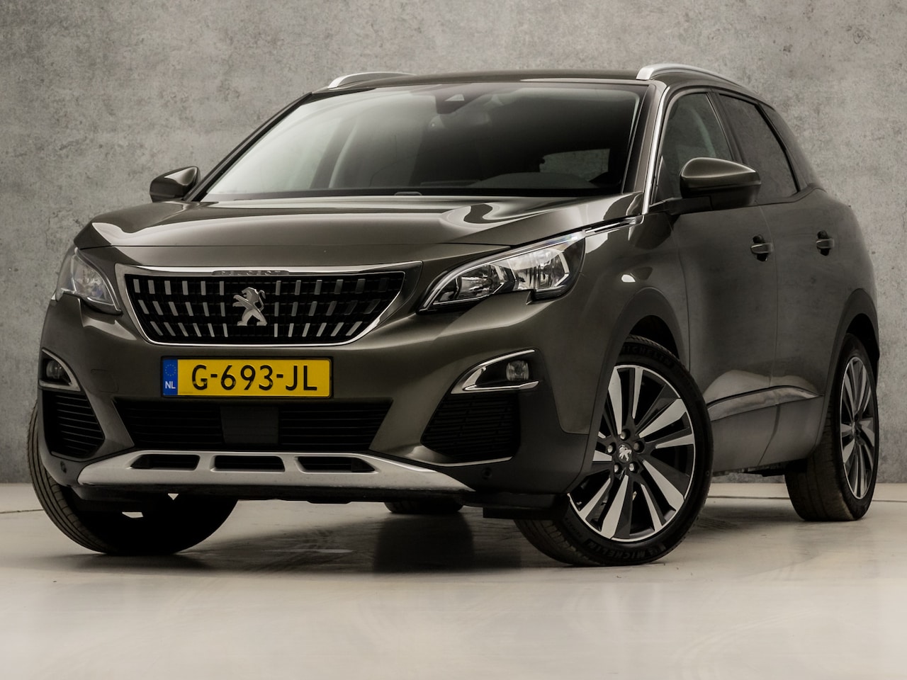 Peugeot 3008 - 1.2 PureTech Premium Sport Automaat (APPLE CARPLAY, GROOT NAVI, KEYLESS, 360 CAMERA, LEDER - AutoWereld.nl