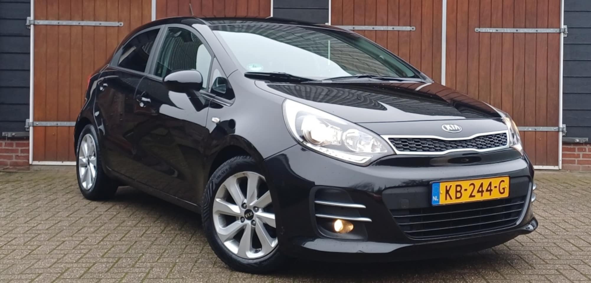 Kia Rio - 1.2 CVVT DynamicL, Bluetooth, NAP, Complete auto - AutoWereld.nl