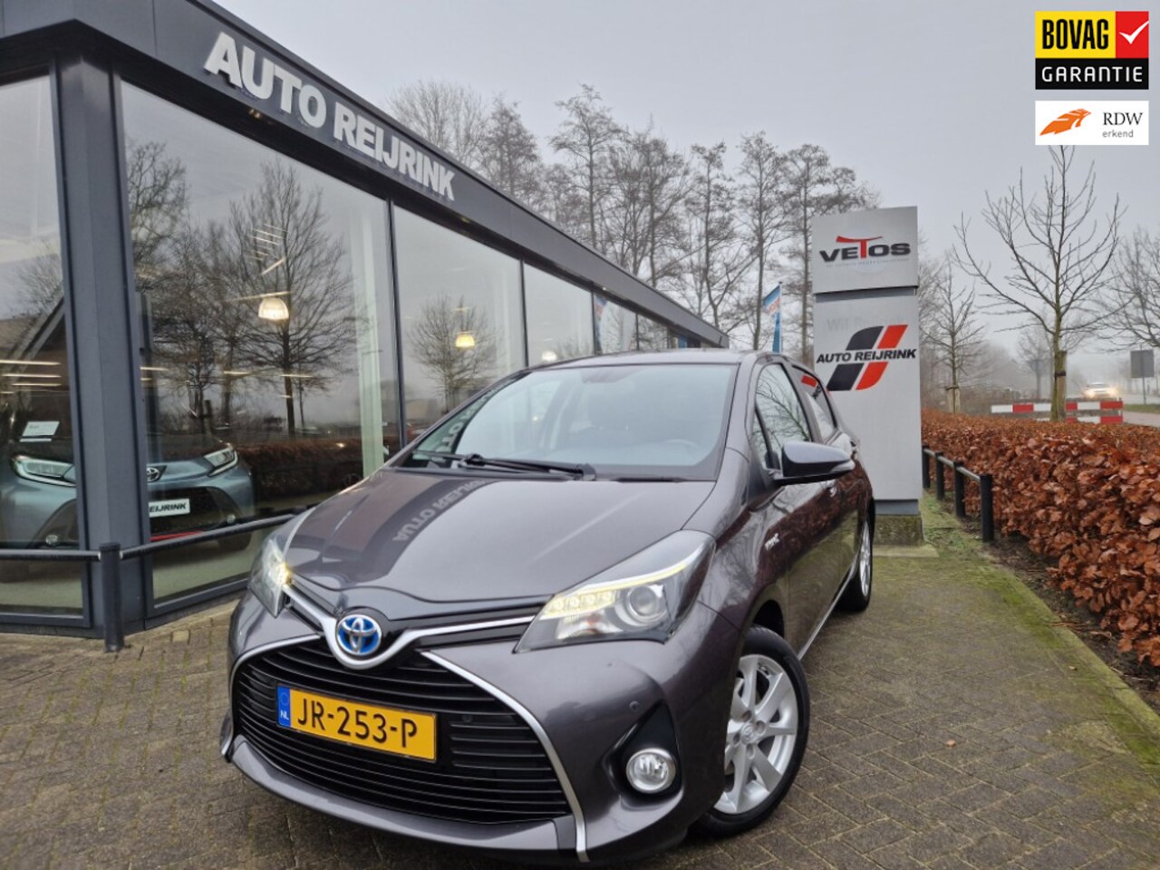 Toyota Yaris - 1.5 Hybrid Aspiration/Trekhaak/LMV/Winterbandenset/Cruise/Keyless - AutoWereld.nl