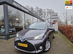 Toyota Yaris - 1.5 Hybrid Aspiration/Trekhaak/LMV/Winterbandenset/Cruise/Keyless