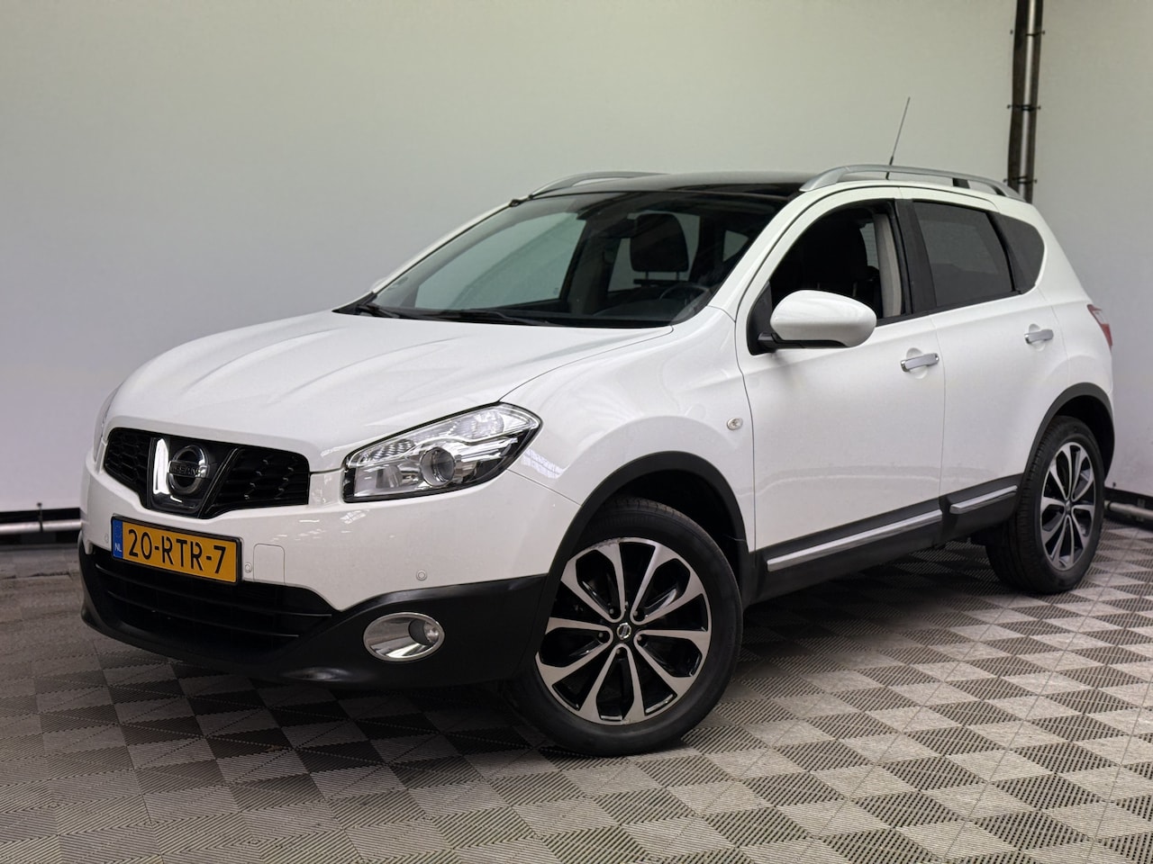 Nissan Qashqai - 1.6 Connect Edition Pano Navi 1e Eigenaar - AutoWereld.nl