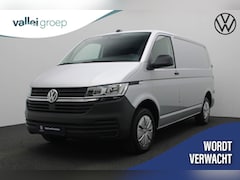 Volkswagen Transporter - 2.0 TDI 90PK L1H1 26 | 3-zits | Parkeersensoren achter | Cruise | Apple Carplay / Android