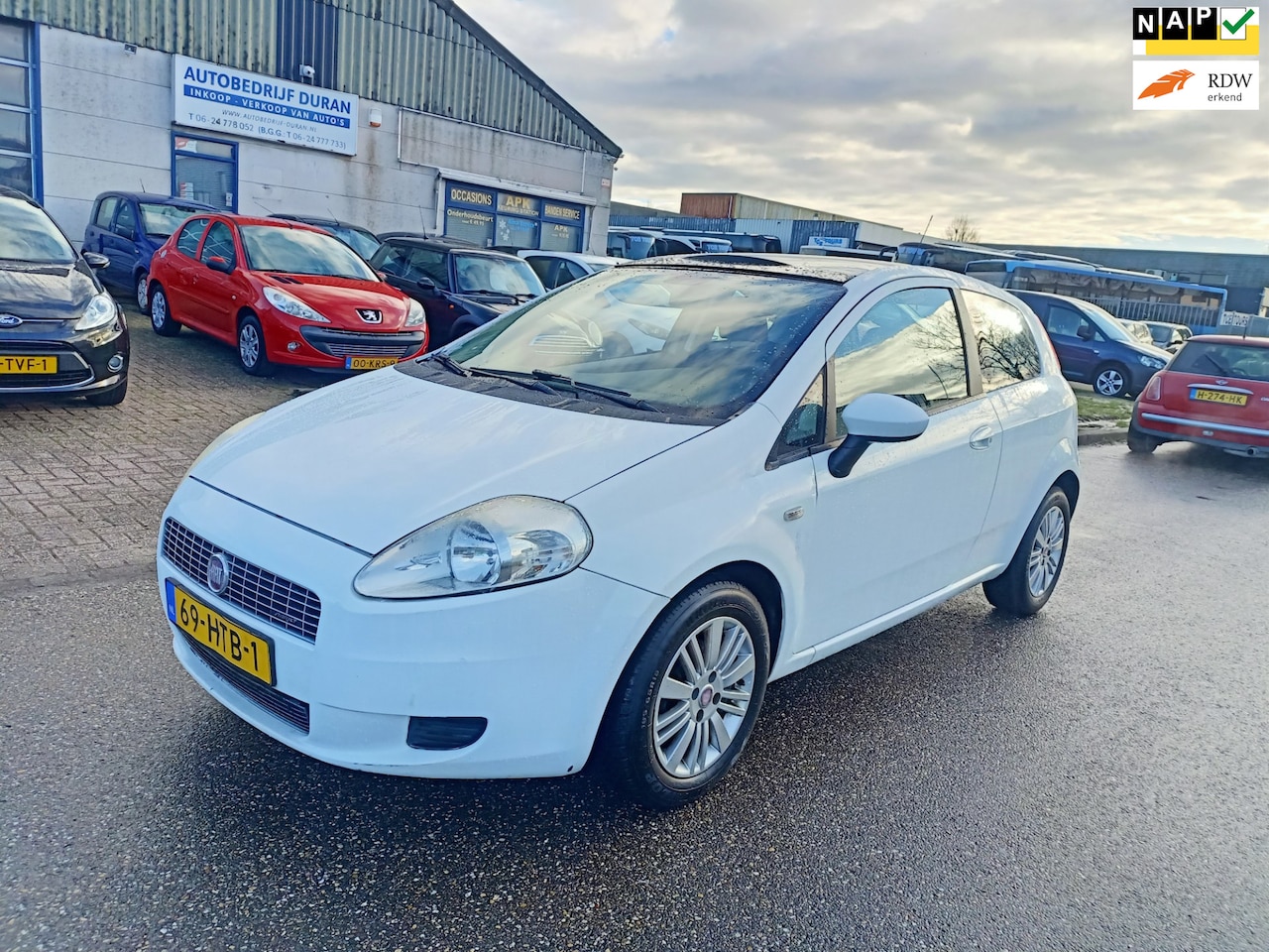 Fiat Grande Punto - 1.4-16V Edizione Lusso 3-deurs Airco Bj:2009 NAP! - AutoWereld.nl