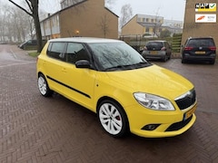 Skoda Fabia - AUTOMAAT / 90.000 km / Stoelverwarming / Leuke uitvoering