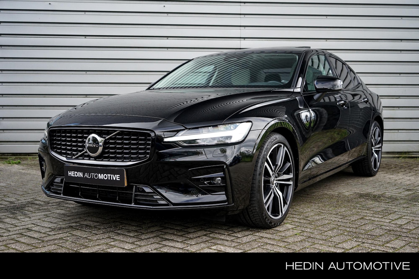 Volvo S60 - 2.0 B4 Ultimate Dark Head up Display | Lederen Dashboard | Panorama Dak | Full Led Koplamp - AutoWereld.nl