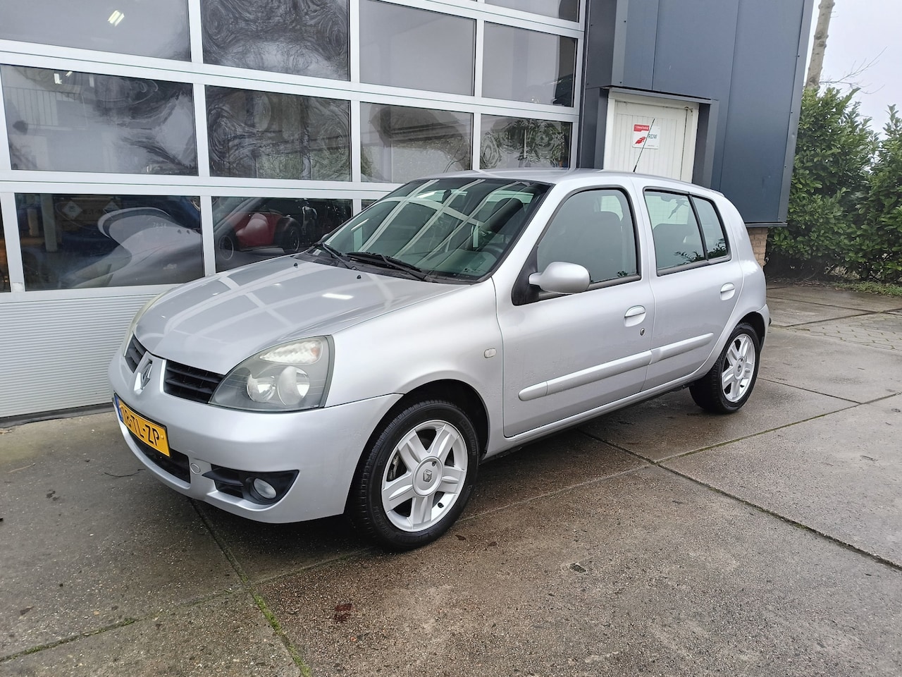 Renault Clio - 1.2-16V Campus 90dkm 5-deurs - AutoWereld.nl