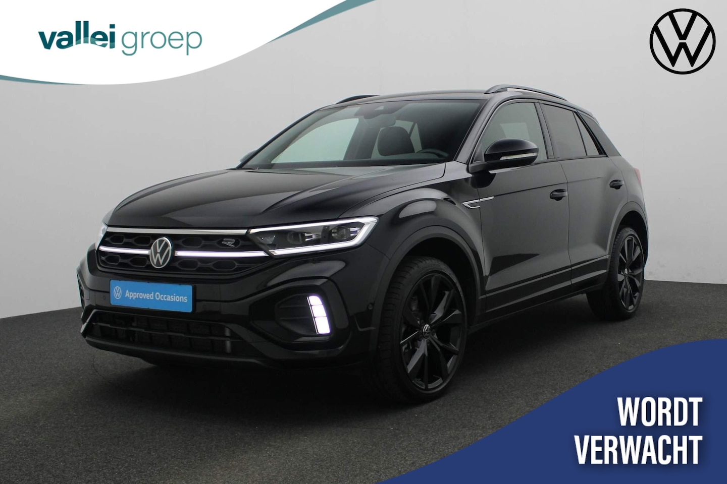 Volkswagen T-Roc - 1.5 TSI 150PK DSG R-Line Business | IQ Light | Beats | Camera | Navi | Stoelverwarming | A - AutoWereld.nl