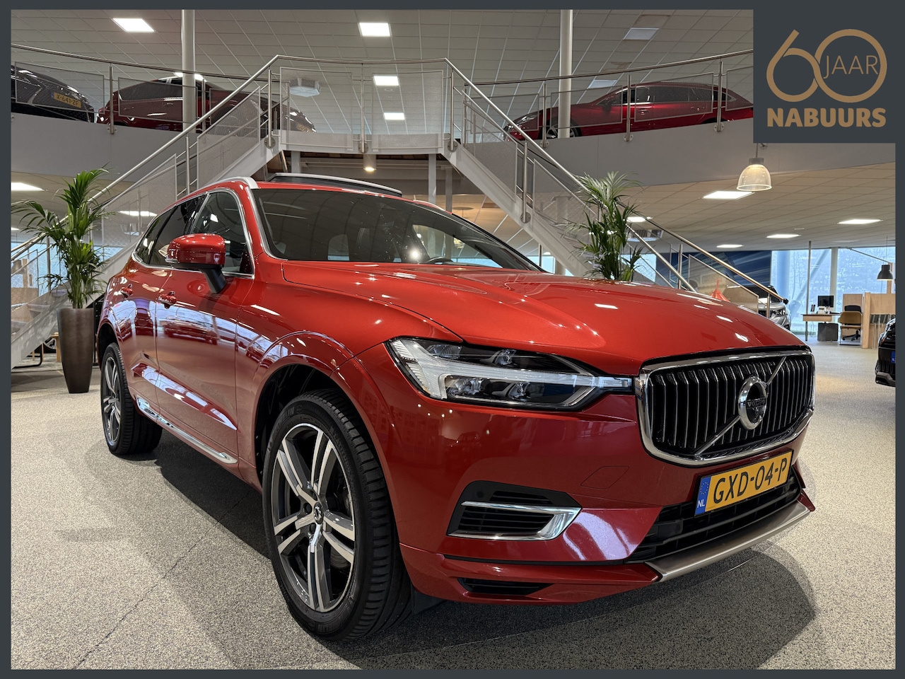 Volvo XC60 - 2.0 T8 AWD Inscription, Luchtvering, 360cam, HUD, H&K - AutoWereld.nl