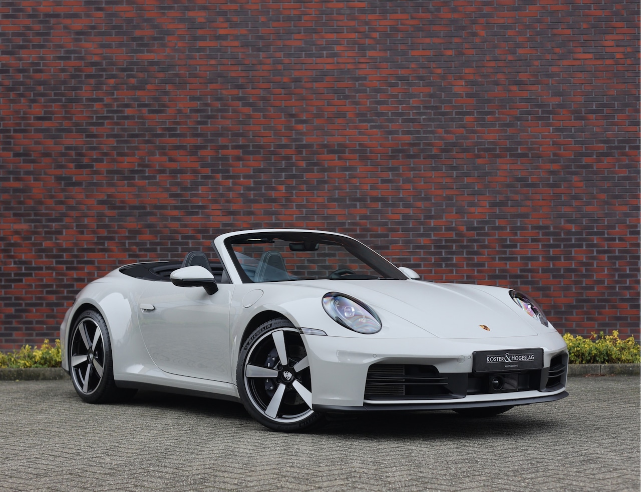 Porsche 911 Cabrio - Carrera *992.2*Krijt*PASM*Sport Chrono* - AutoWereld.nl