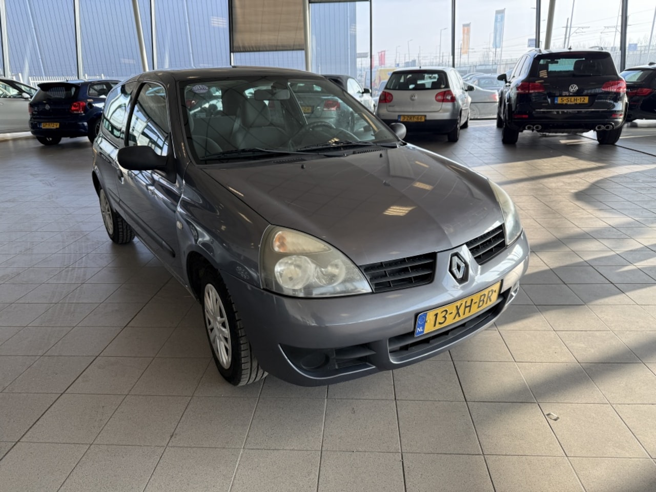 Renault Clio - 1.2 Campus Accès 1.2 Campus Accès - AutoWereld.nl