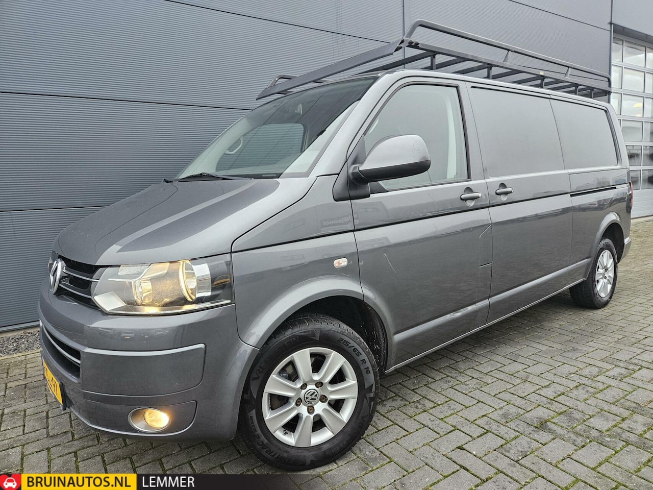 Volkswagen Transporter - 2.0 TDI L2H1 Navi airco 102 PK Lang - AutoWereld.nl