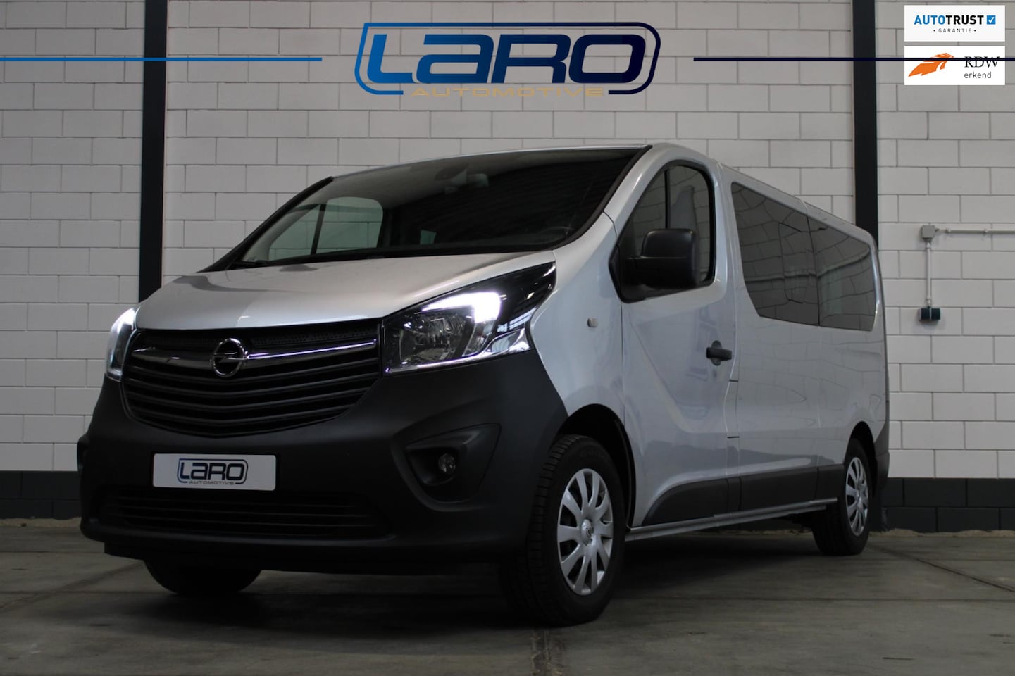 Opel Vivaro Combi - 1.6 CDTI L2H1 9 persoon MARGE | Cruise Airco Trekhaak Incl. BTW - AutoWereld.nl