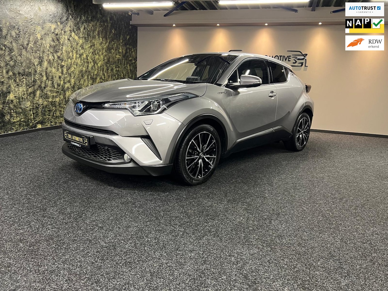 Toyota C-HR - 1.8 Hybrid Dynamic-AUTOMAAT-CAMERA-TREKHAAK-CRUISE CONT - AutoWereld.nl